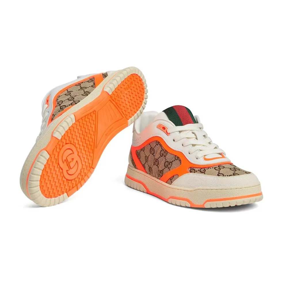 Men's shoes 💰p500 "GUCC*" Re series 👫 Couple style webbed leather sneakers, as the first sneakers created by Sabato De Sarno for Gucci, the Re-Web series reinterprets the brand's classic stripes, and sets off the modern silhouette design with bold and unique details. This shoe is crafted from iconic classic GG canvas and white leather. This new sneaker is ingeniously decorated with many of the brand's classic details, and is equipped with a bright red and green webbing tongue, which will make people fall in love at first sight. Women’s size 35-39. Men’s size 38-44